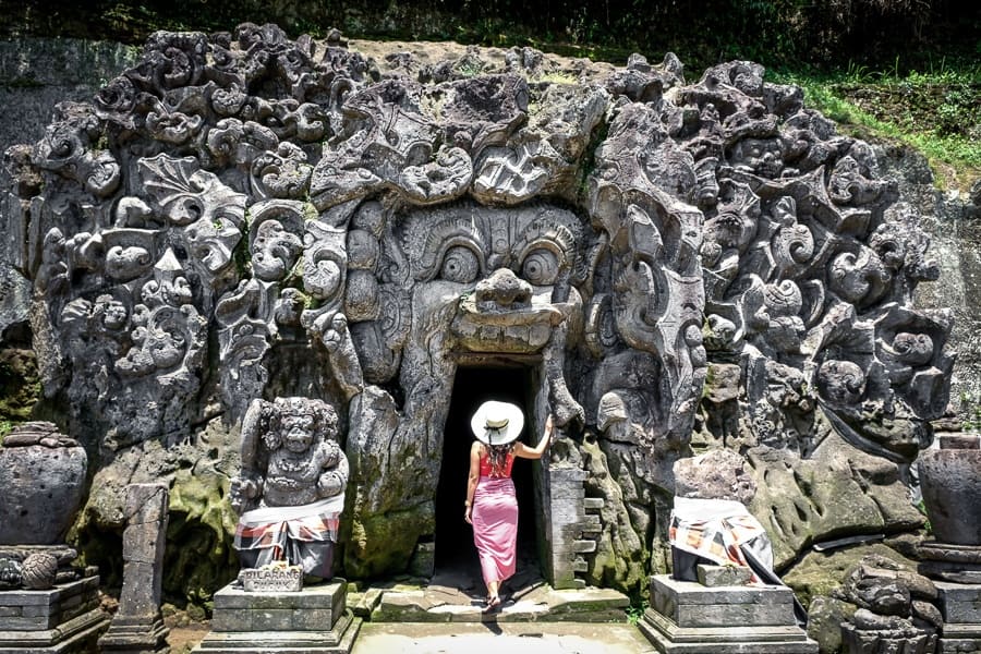 Hang động chữ T- Những địa điểm du lịch ở Bali