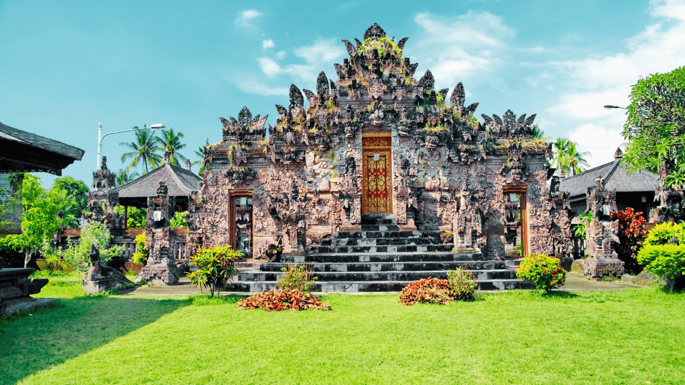 Khu vực trong Pura Beji - Những địa điểm du lịch hấp dẫn ở Bali