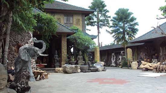 những địa điểm du lịch nổi tiếng ở bali khi du lịch tour, làng mas tại bali - ngôi làng truyền thống của thị trấn ubud