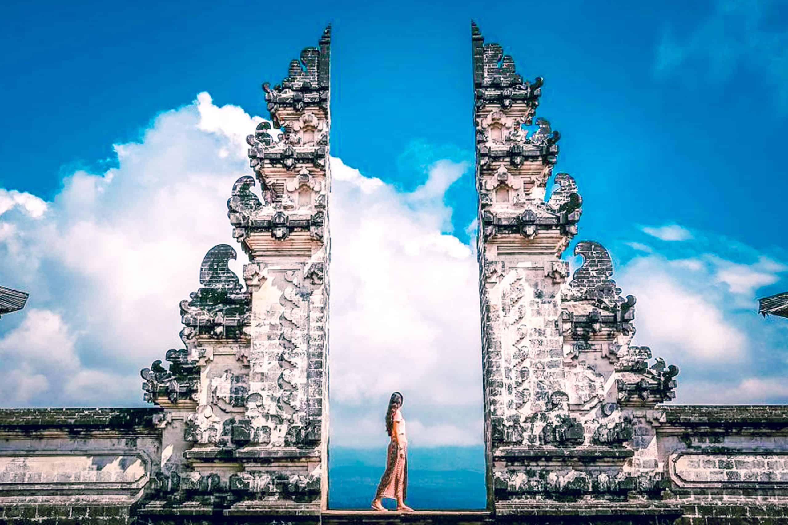 Choáng ngợp với vẻ đẹp của đền Pura Lempuyang ở Bali, Indonesia - Combo Nghỉ Dưỡng
