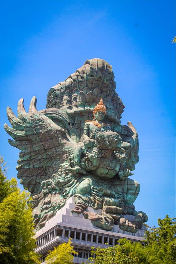 Chiêm ngưỡng vẻ đẹp công viên Garuda Wisnu Kencana