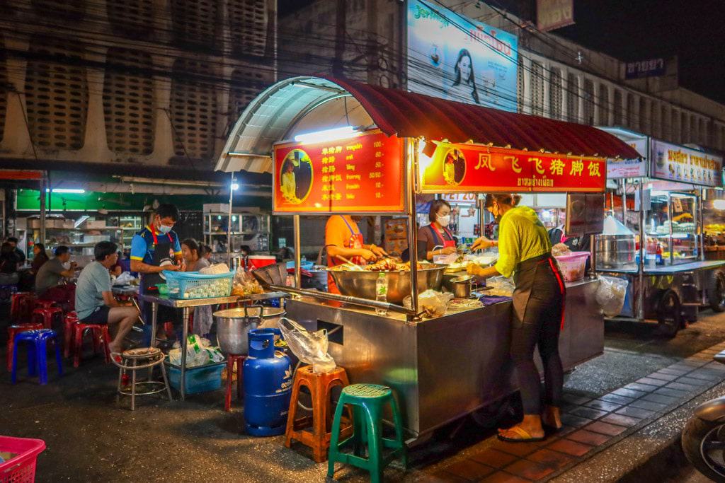 Chang Phuak Gate Market